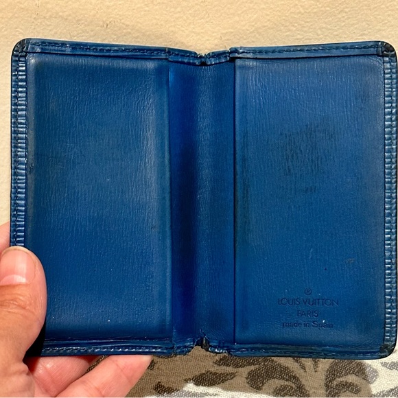 Louis Vuitton Blue Epi Leather Card Holder - Picture 4 of 5
